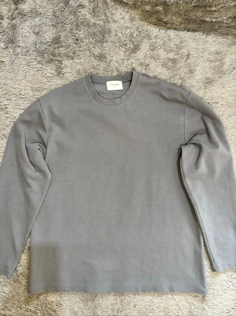 Crewneck abu photo 1