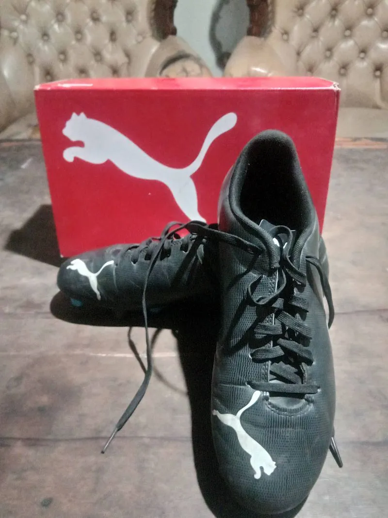 SEPATU SEPAKBOLA photo 1