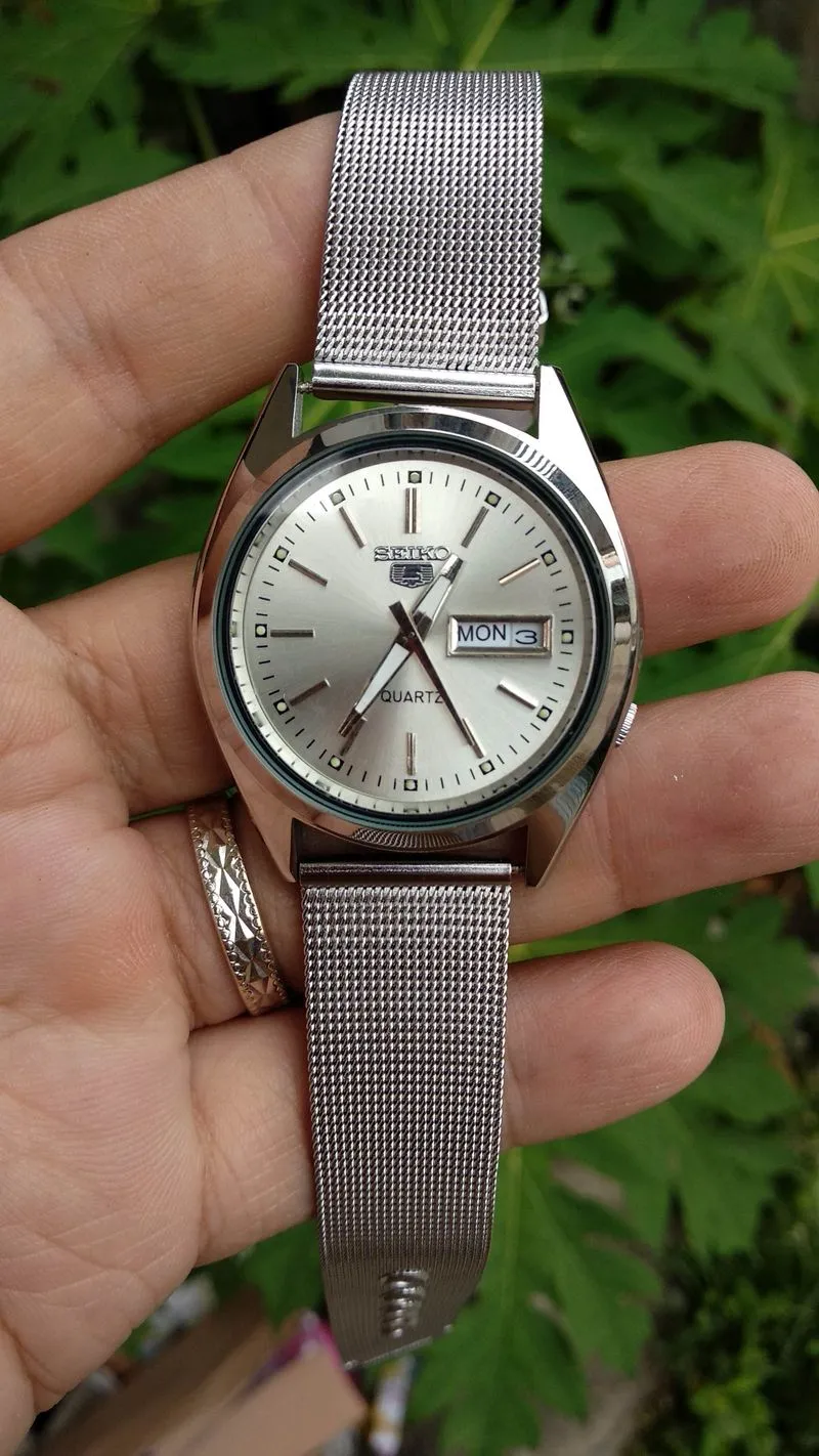 Jam tangan pria seiko 5 quartz klasik siap pakai normal photo 1