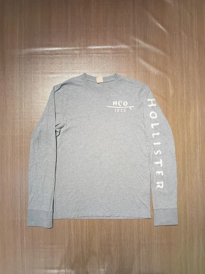 Hollister photo 1