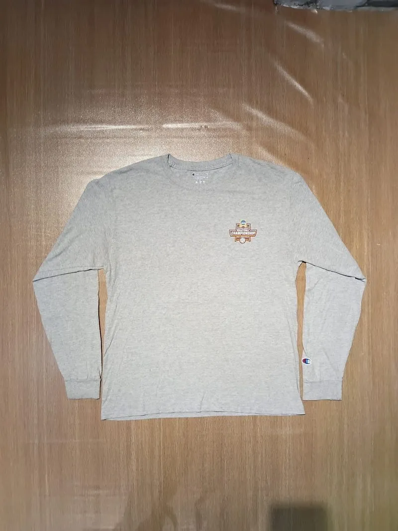 Champion long sleve photo 1