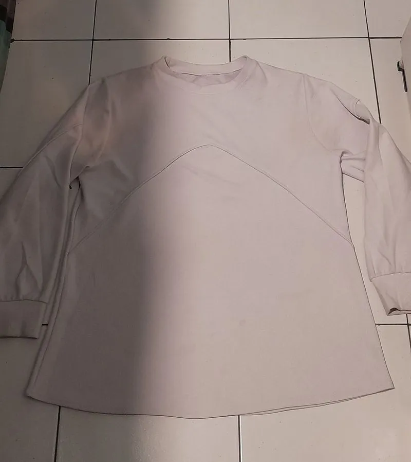 Sweater putih  photo 1