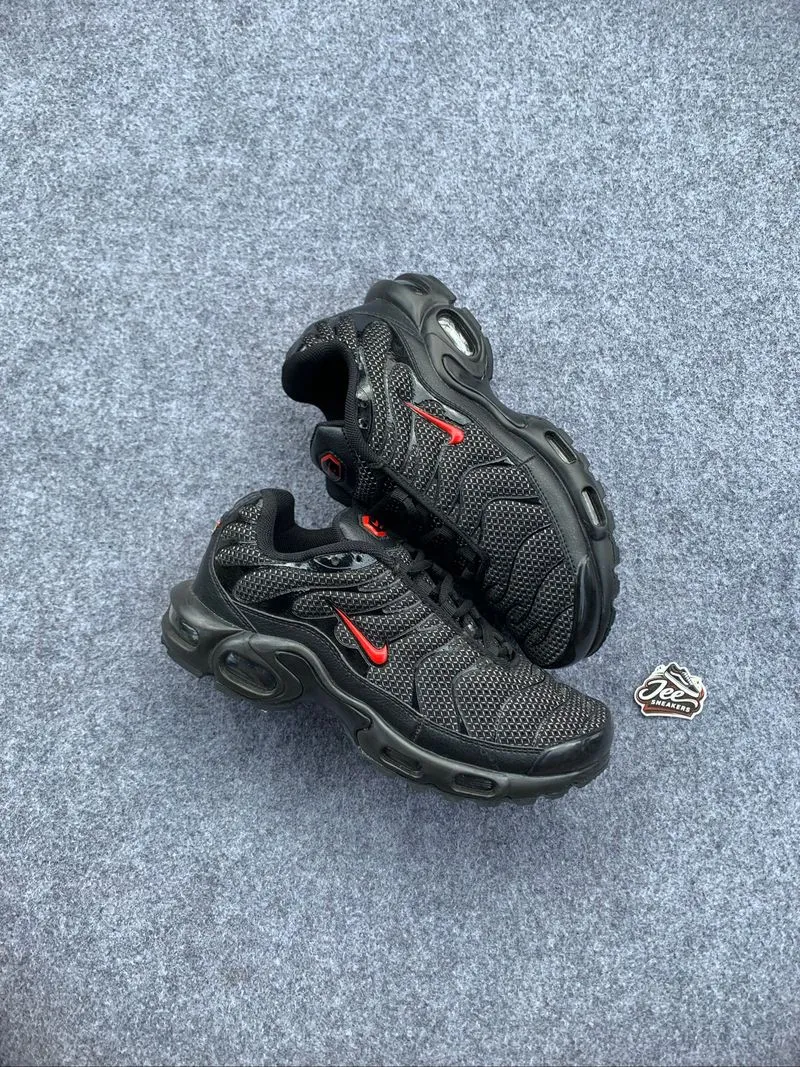 Nike Airmax Plus TN Metal Mesh Black Red photo 1