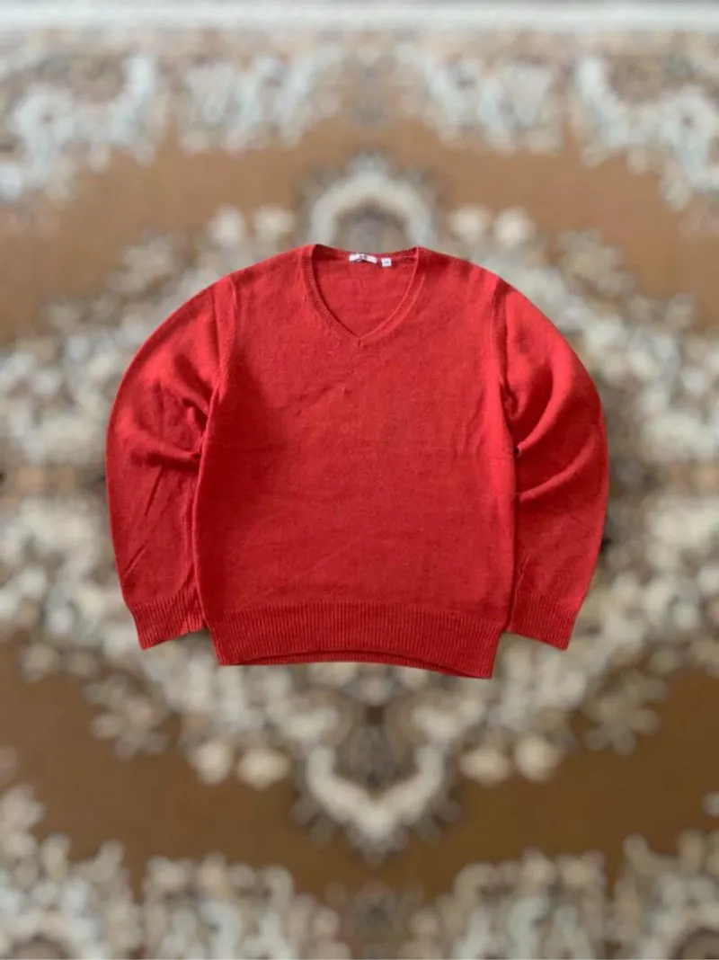 V-neck Uniqlo photo 1