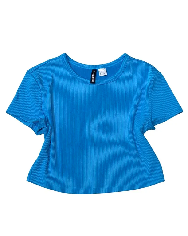 h&m baby tee cropped photo 1