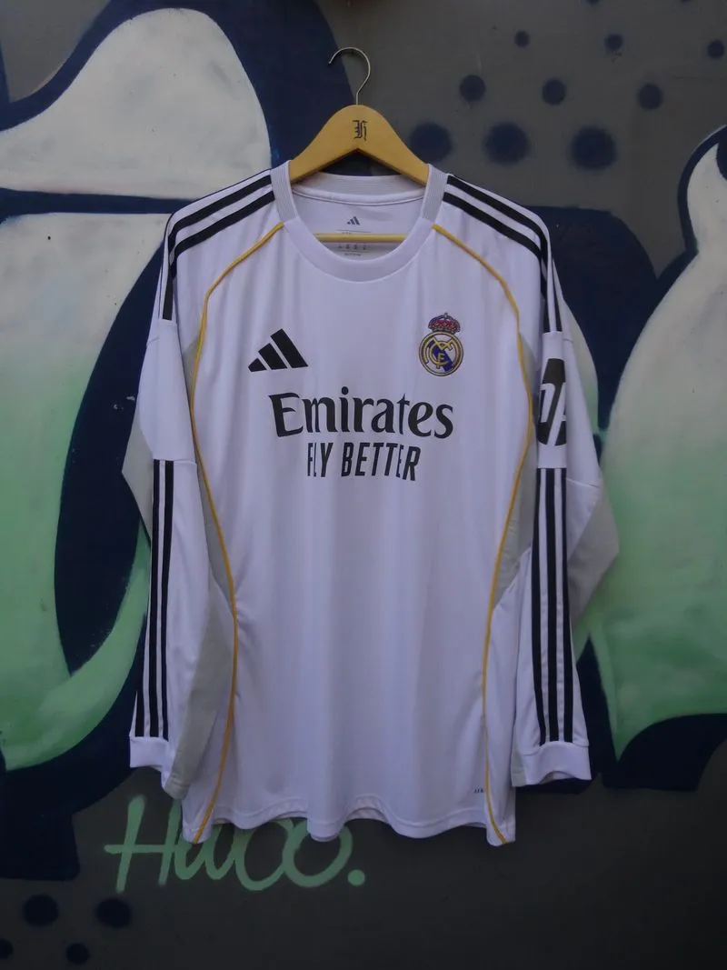 Jersey Real Madrid Home 2025/26 photo 1