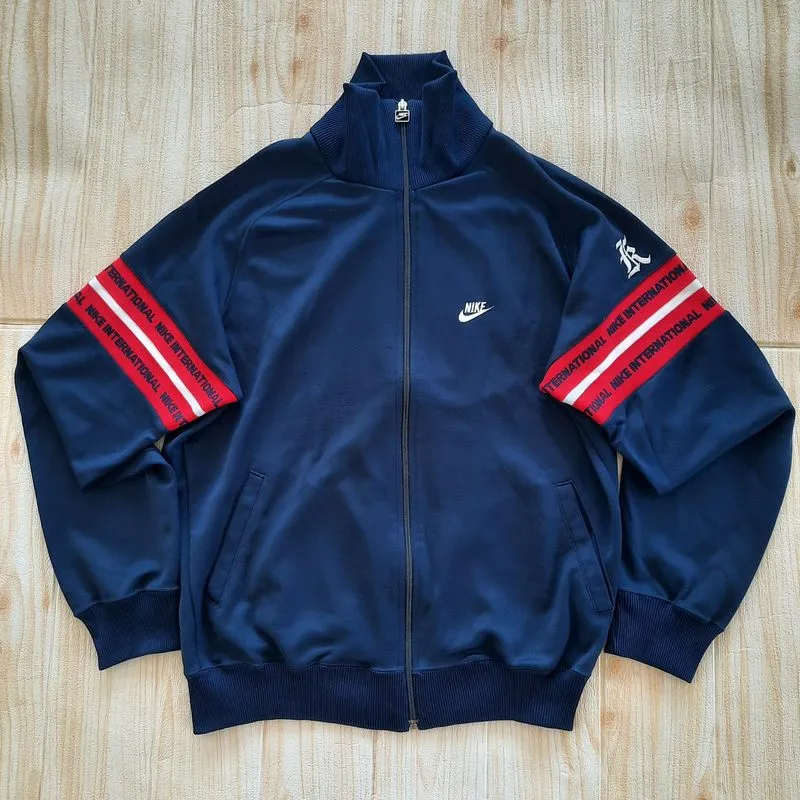 Jaket nike photo 1