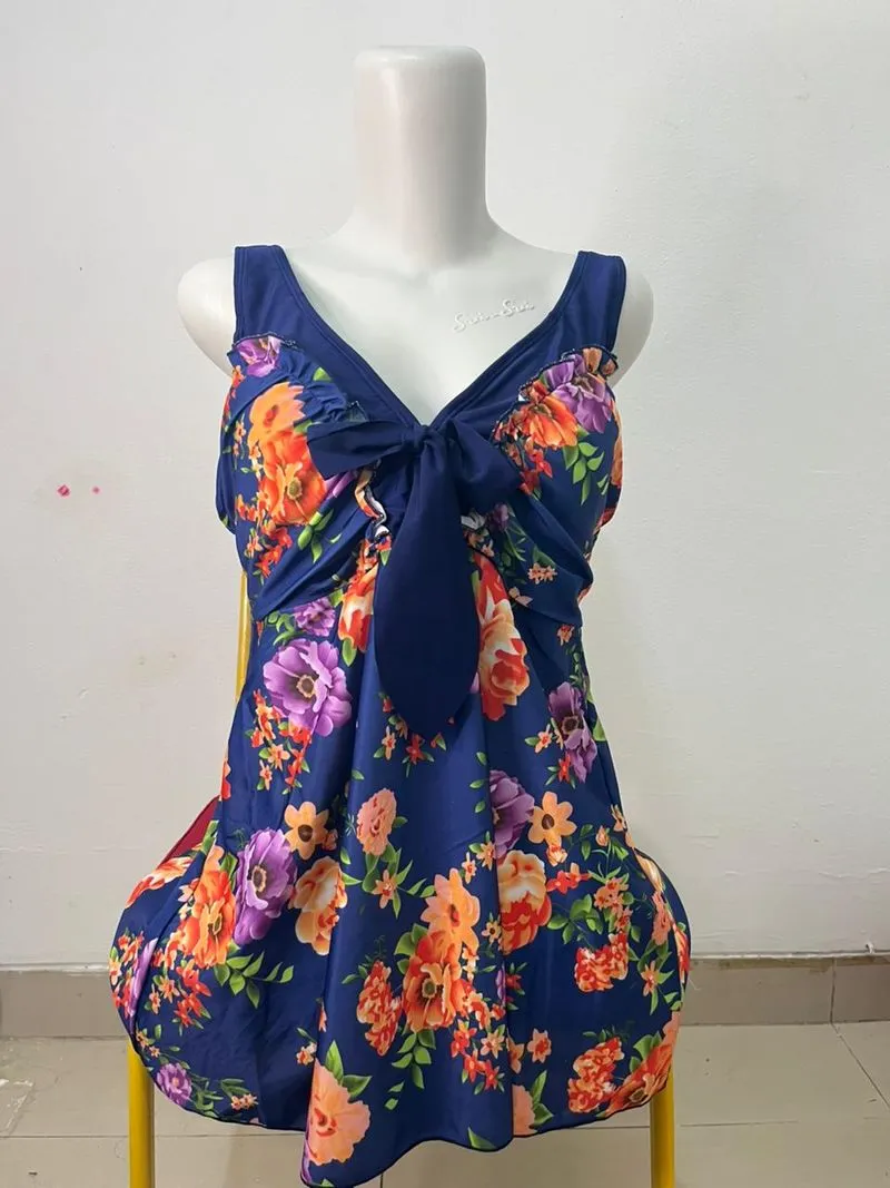 Sale Woman Tanktop Blouses With Bra Pad photo 1