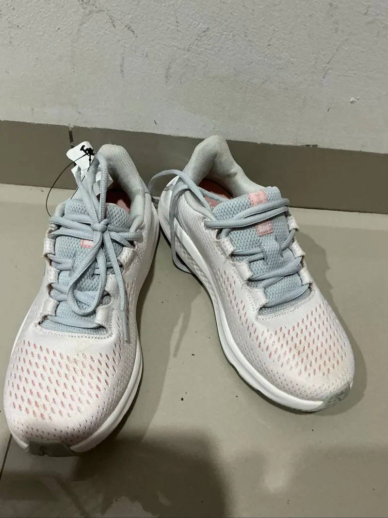 Sepatu sport sepatu lari photo 1
