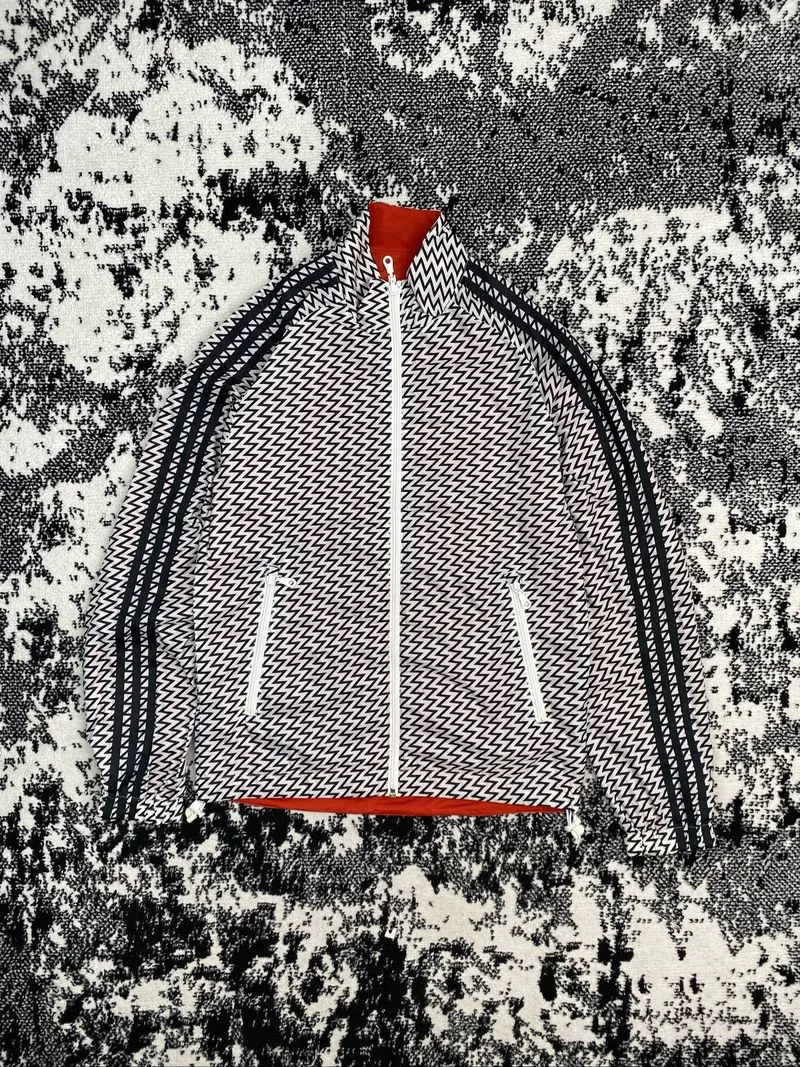 Jacket  photo 1