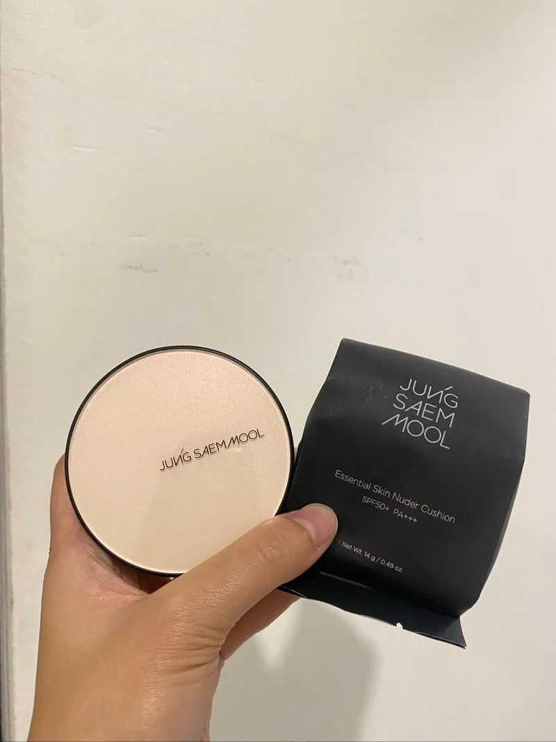 Jung Saem Mool Essential Skin Nuder Cushion  photo 1