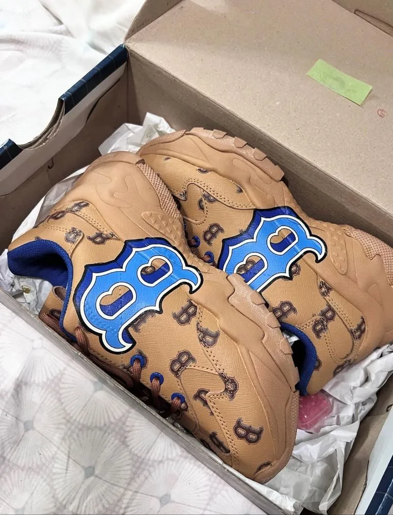 MLB size 36.5 photo 1