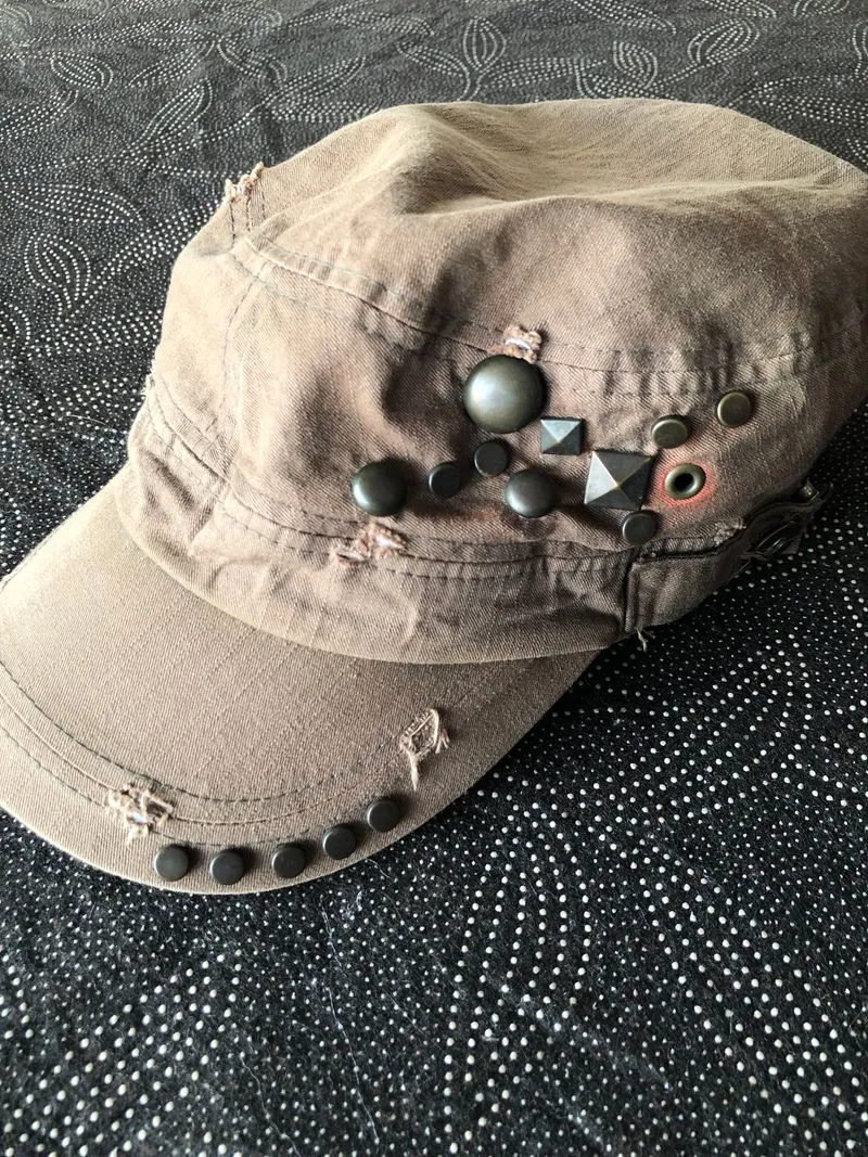 Japanese brand Vintage Goth Hat Pria brown photo 1
