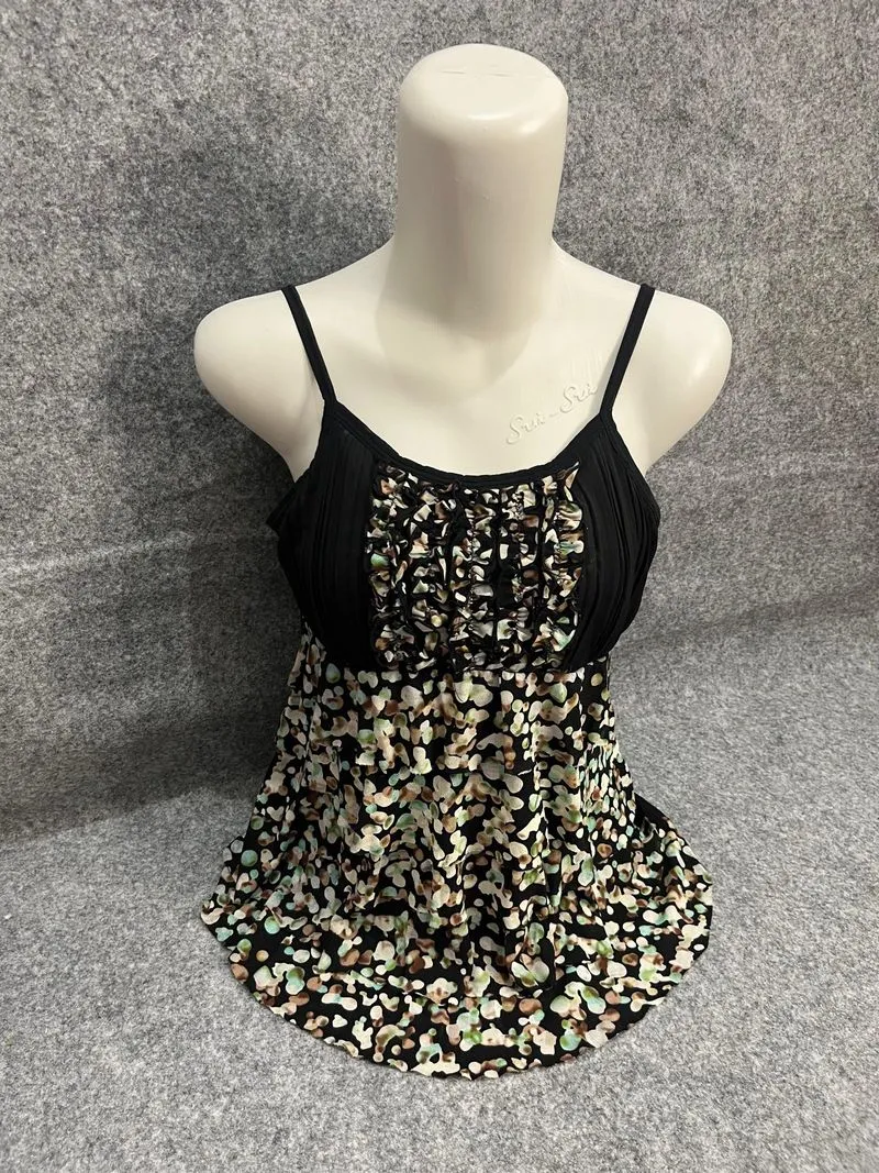 Woman Top Woman Tanktop photo 1