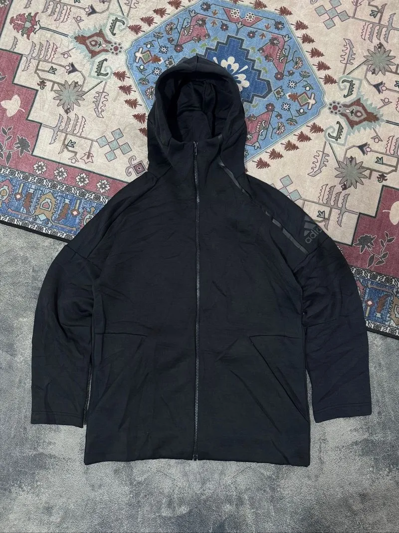 Adidas tech ZNE photo 1