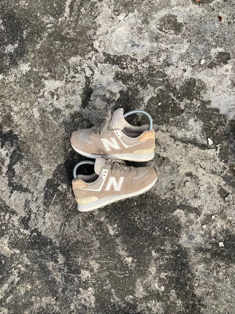 NEW BALANCE 574 CLASSIC photo 1