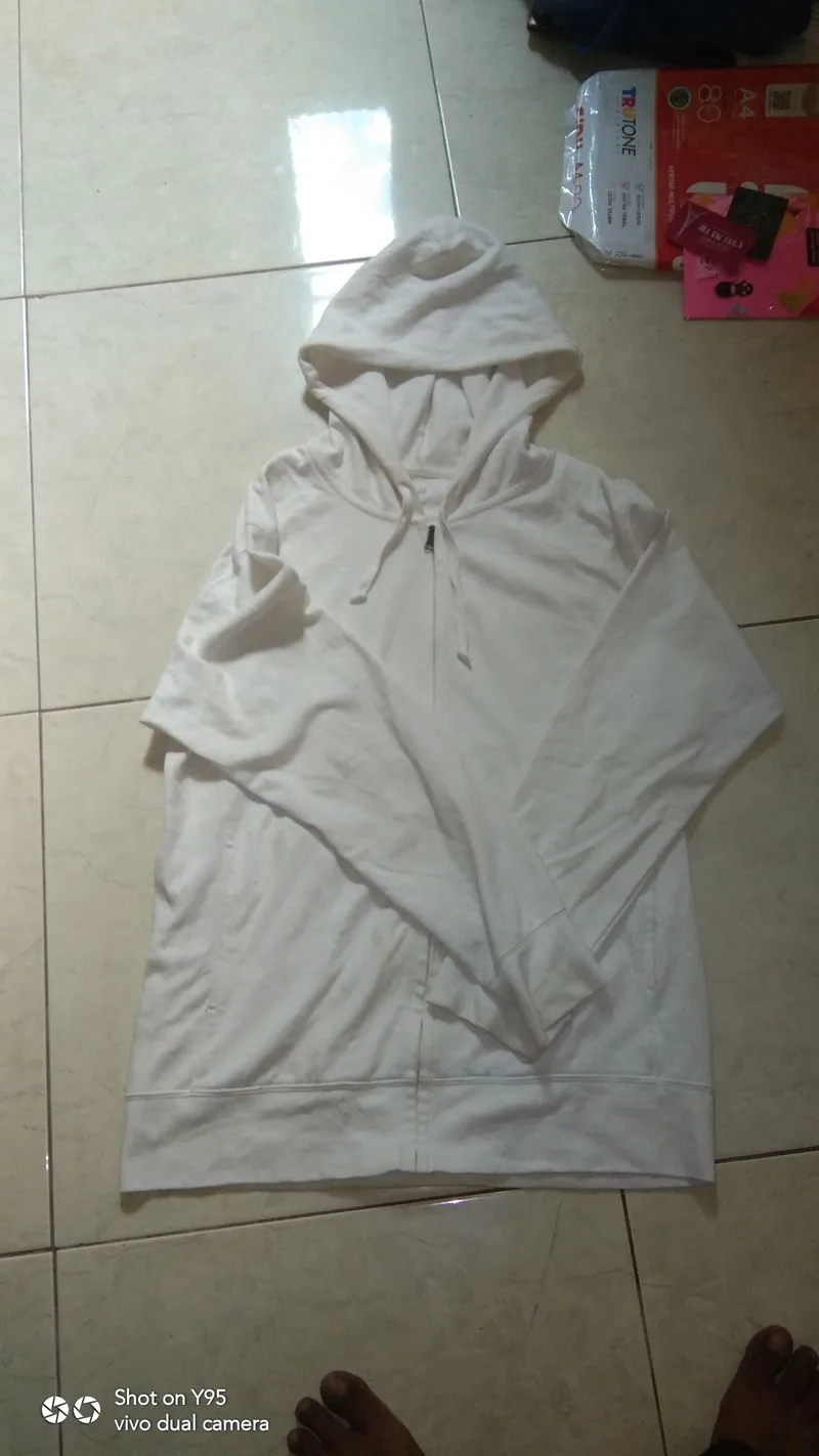 Uniqlo Casual Sweater Pria white photo 1