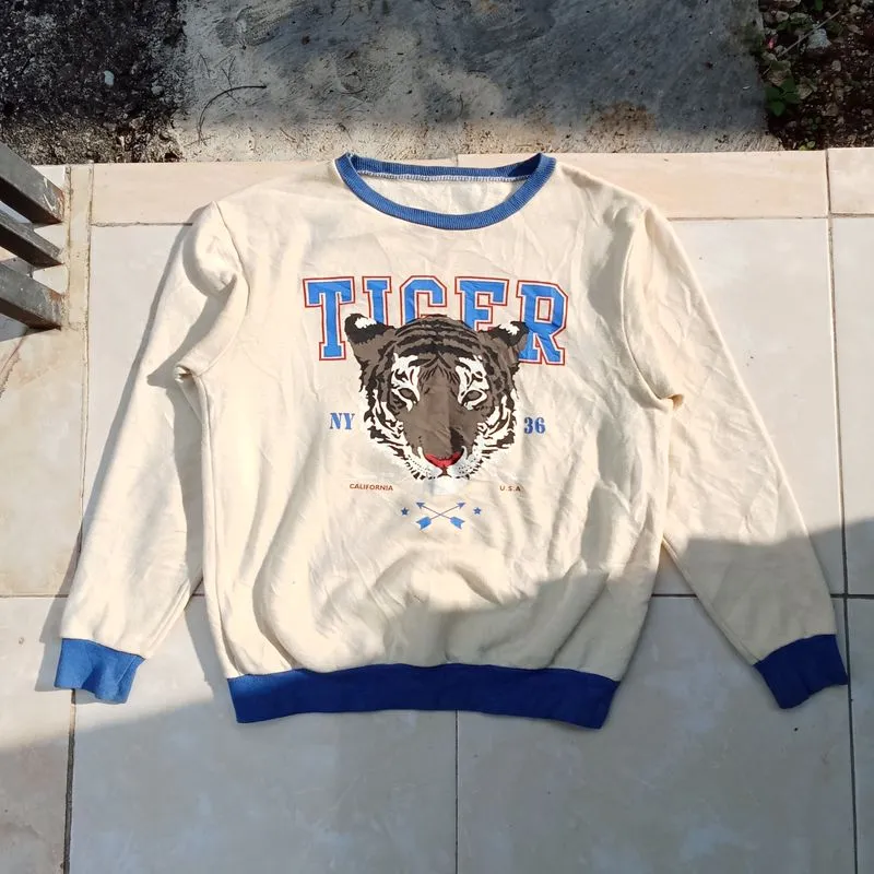 Vintage Streetwear Sweater Pria cream blue photo 1