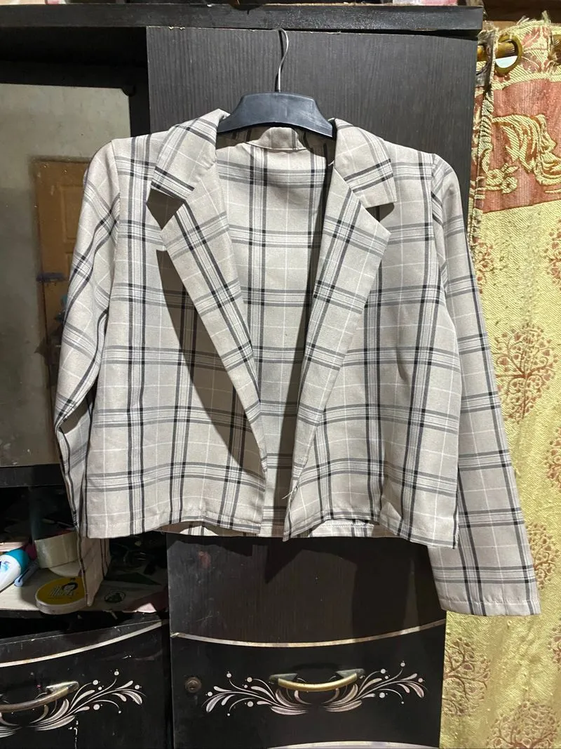 Blazer kotak warna cream photo 1