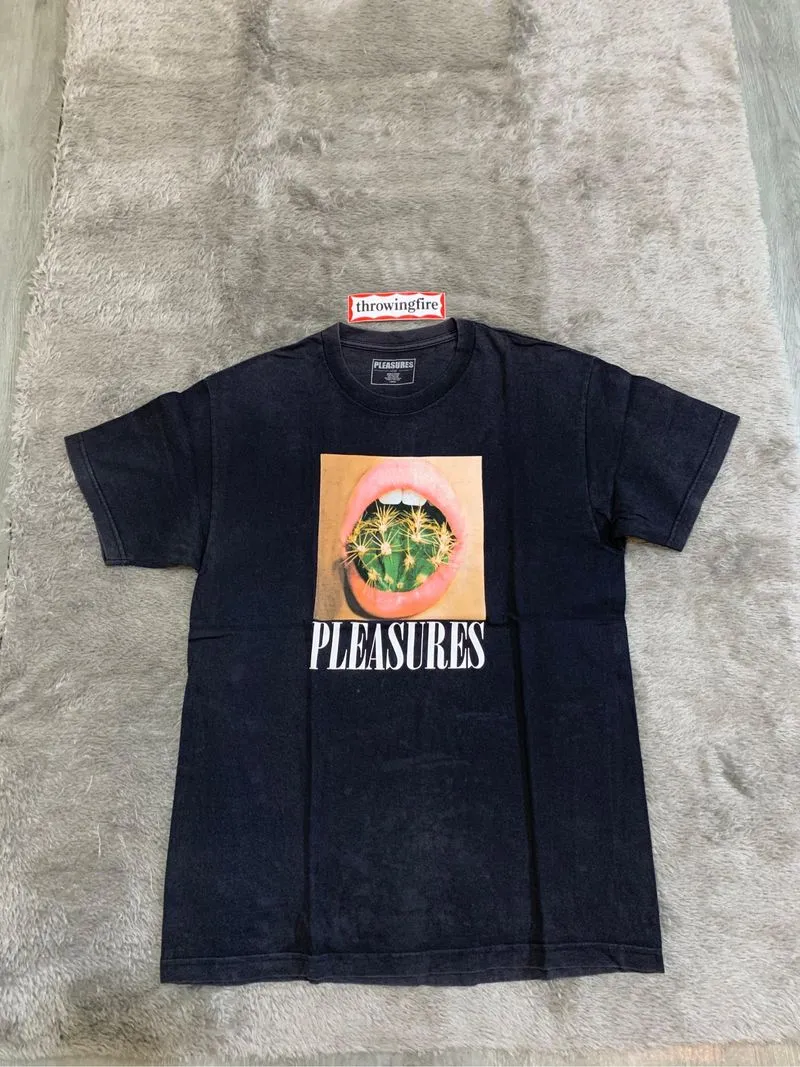 T shirt pleasures photo 1