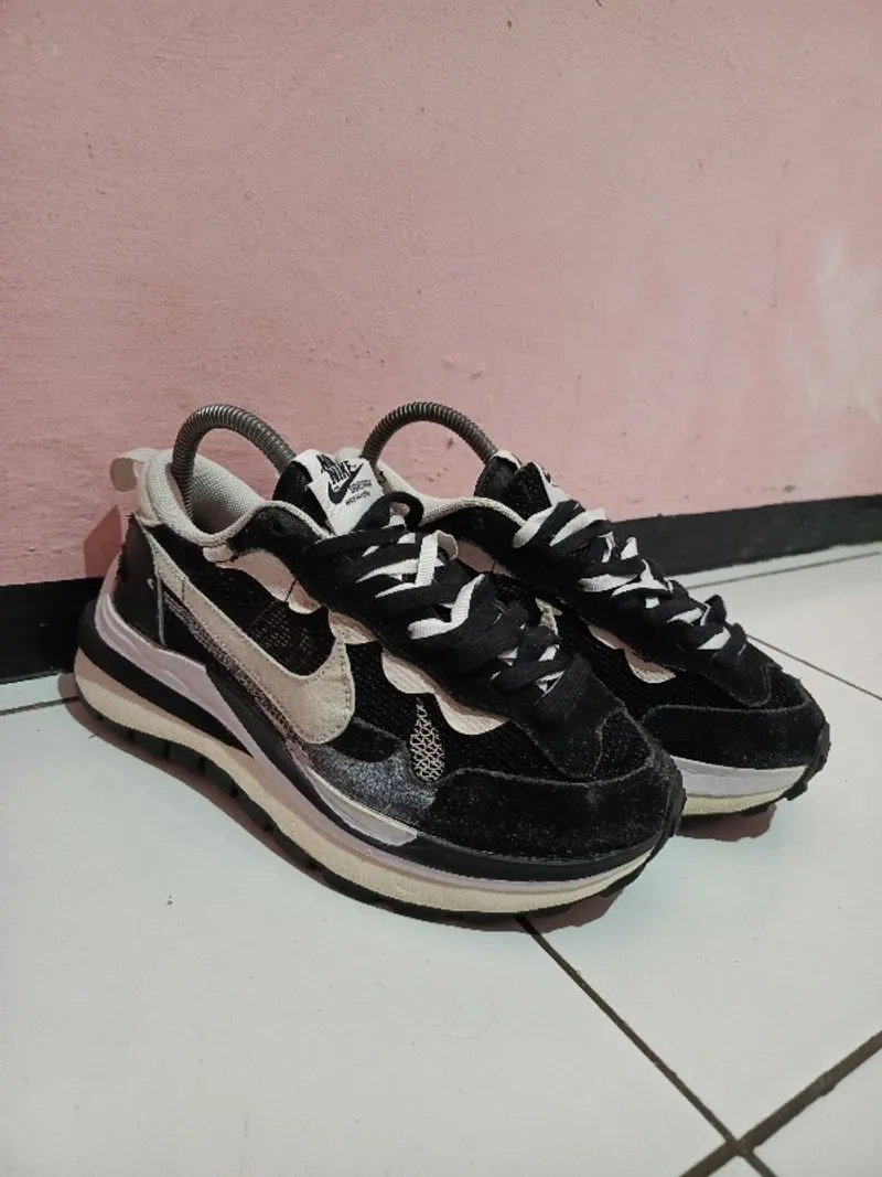 Nike Sacai Vaporwaffle Black photo 1