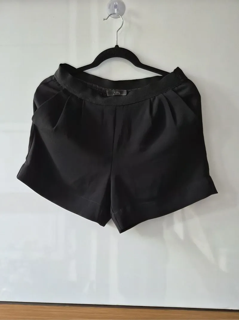 iora Black Short Pant Hotpant photo 1