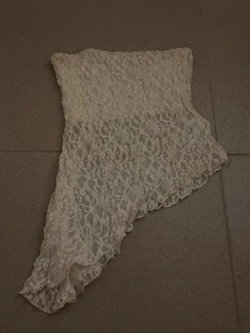 bershka pretty lace top photo 1