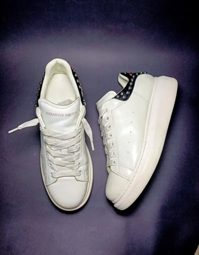 Alexander McQueen sepatu Italy Ferragamo Lanvin photo 1
