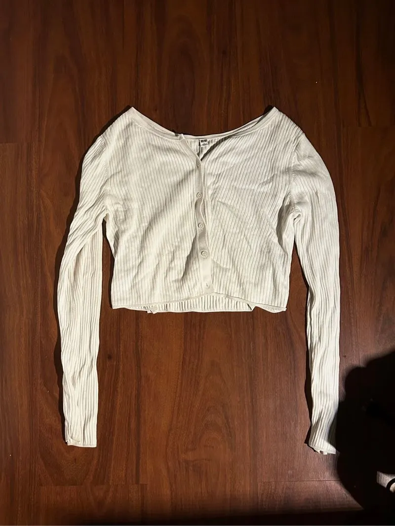 uniqlo crop cardigan photo 1