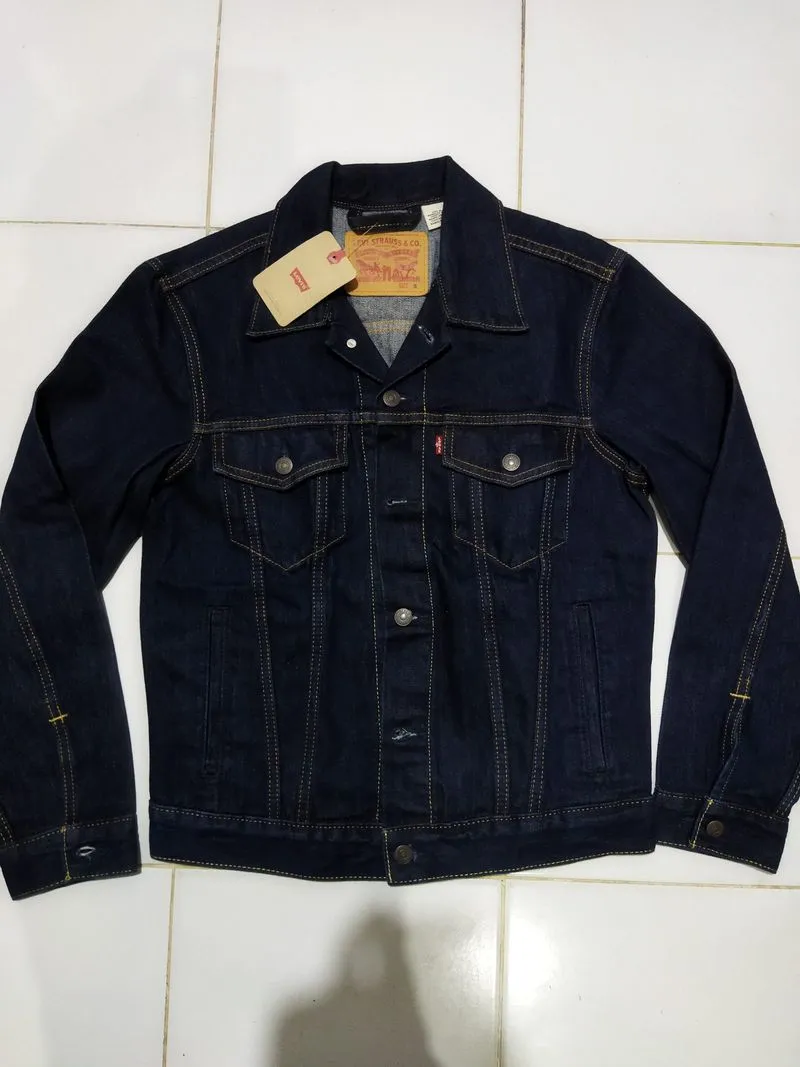 Jaket jeans levis trucker type 3 dark rinse size S  photo 1