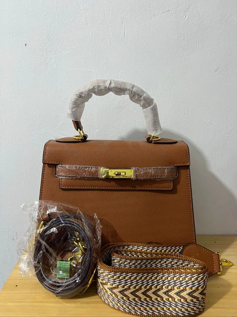 Tas selempang plus tali 2, ada 3 warna bisa pilih yg mana aj photo 1