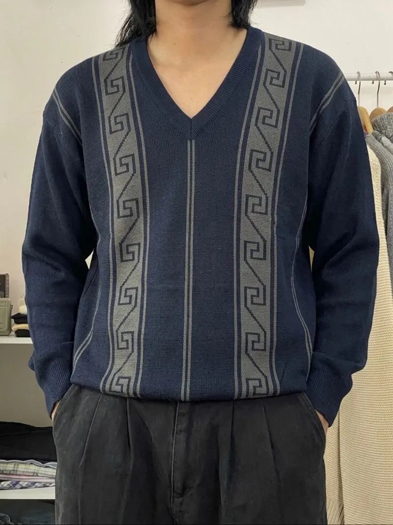 Knitwear V neck Pattern Black Horse photo 1