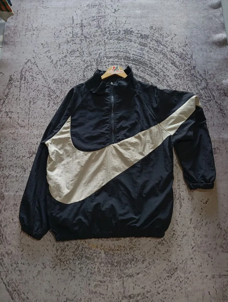 Fashion Nike Big Swoosh photo 1