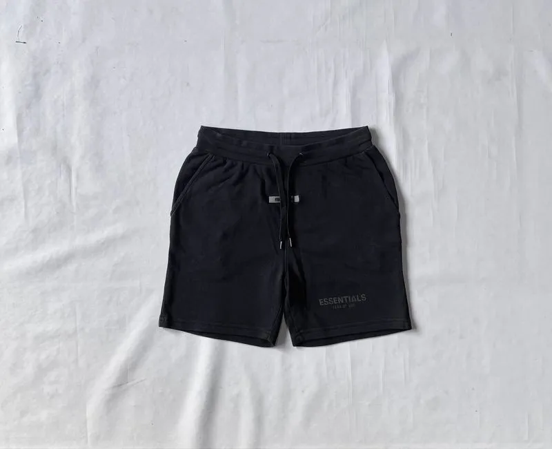 Celana Pendek Essentials  photo 1