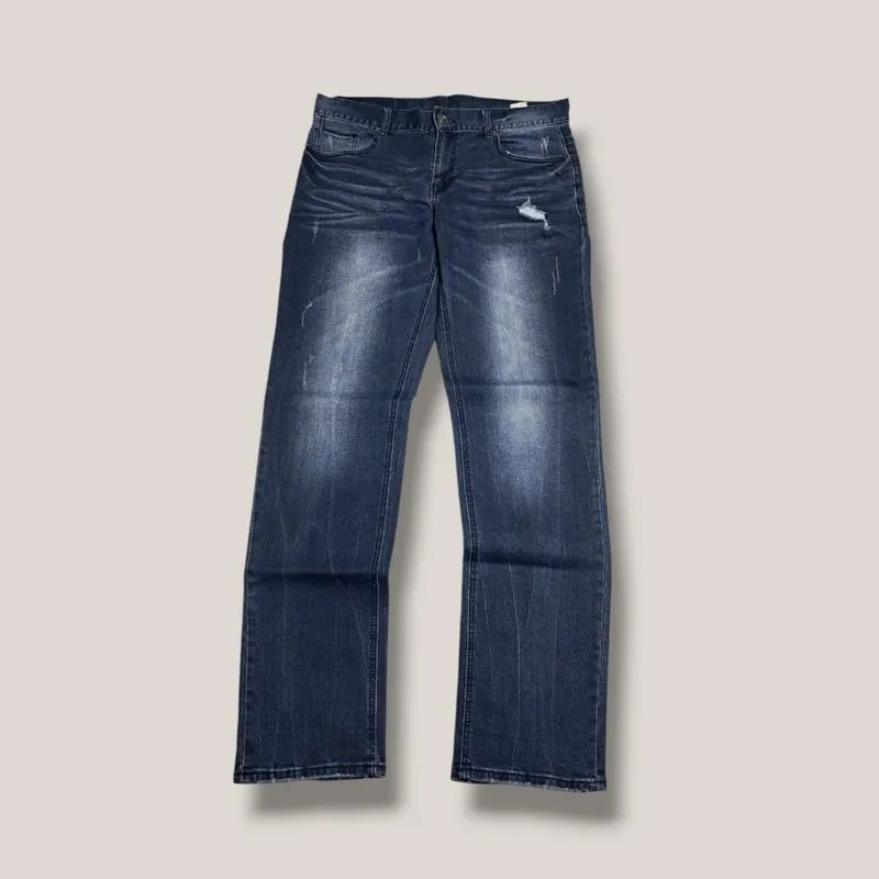 Ripped jeans photo 1