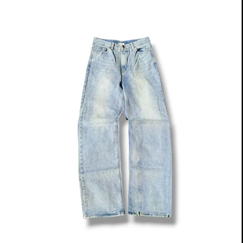 Loose jeans photo 1