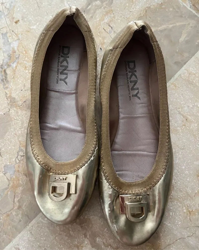 dkny shoes golden photo 1