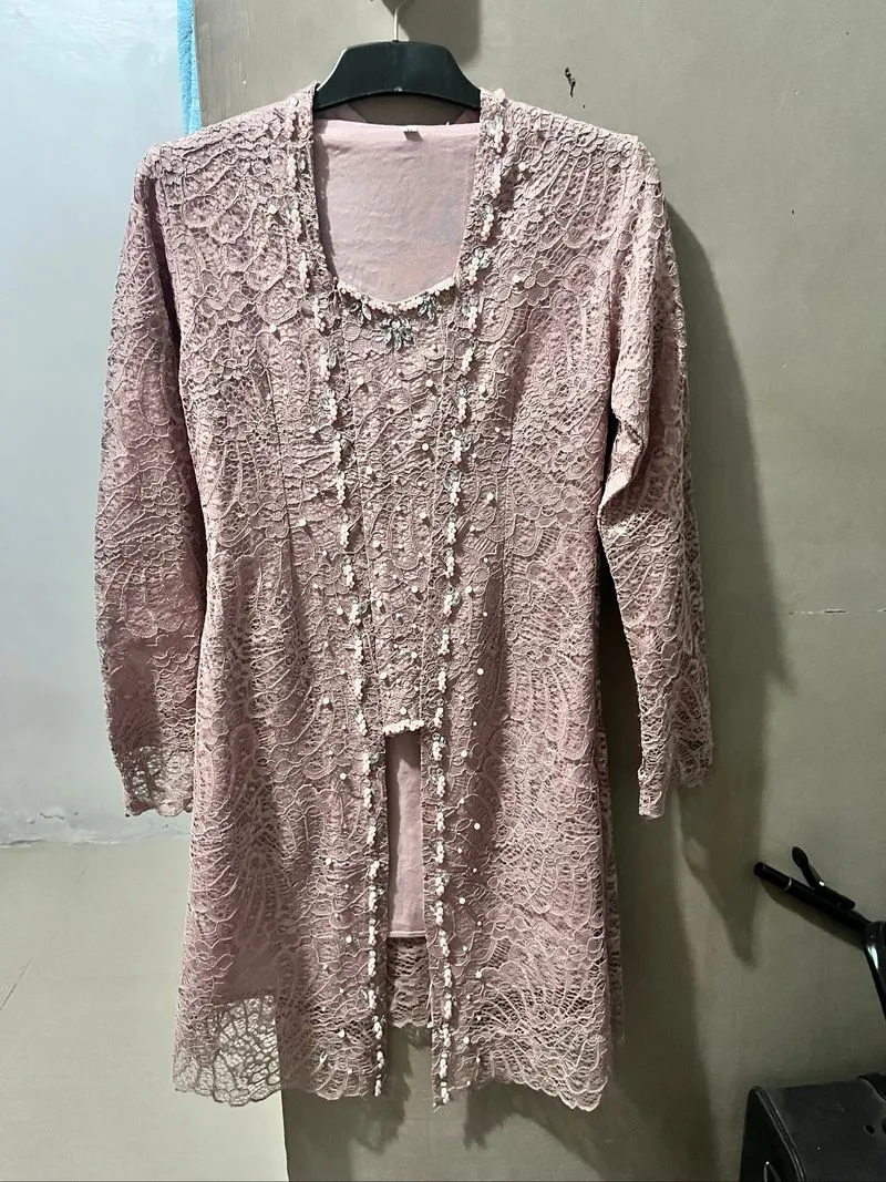 Kebaya Pink photo 1