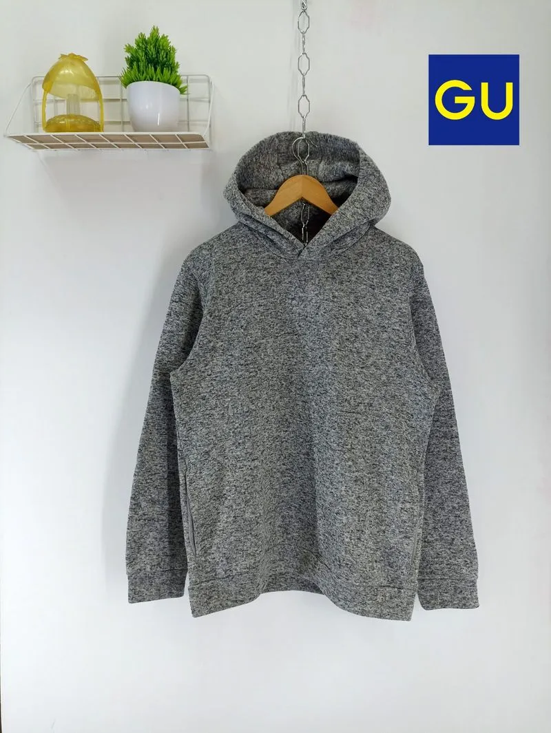 GU BY UNIQLO HOODIE ( UNISEX)  photo 1