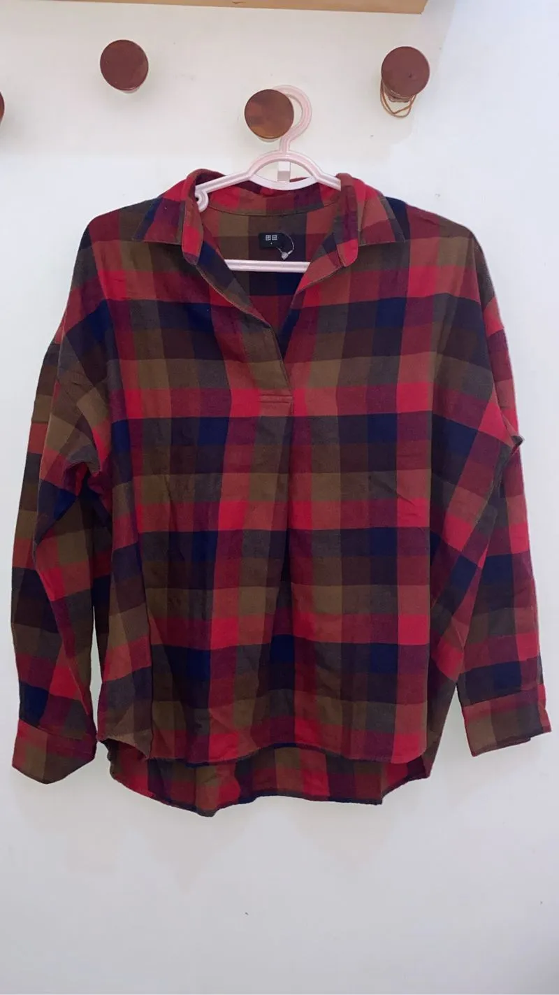 Uniqlo Soft Flannel Skipper Collar Shirt (Size M) photo 1