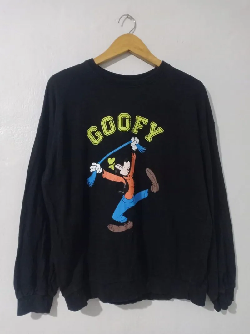 Crewneck Disney Wanita Size L photo 1