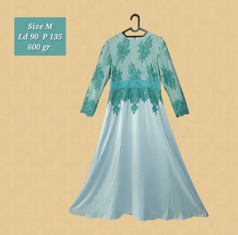 Gamis dress pesta satin brukat tosca size M  photo 1