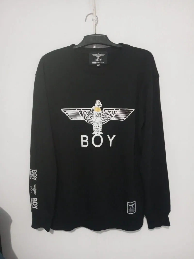 CN SWEATER BOY LONDON photo 1