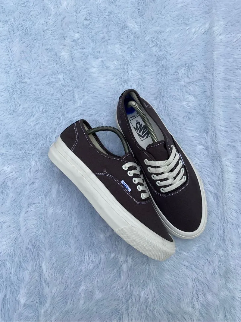 Vans Authentic Vault photo 1