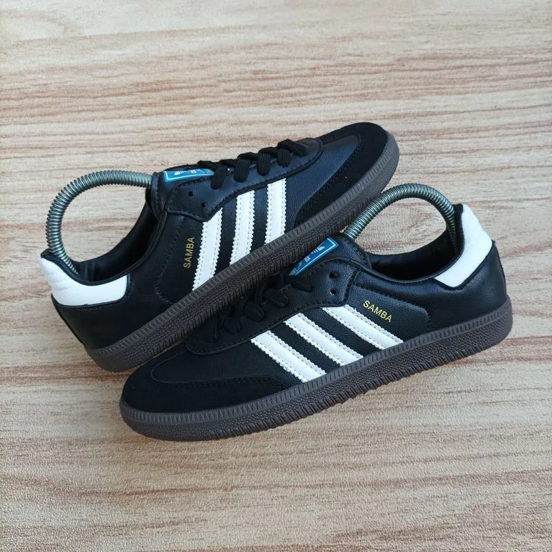 Adidas Indie Casual Sneakers Pria white black photo 1