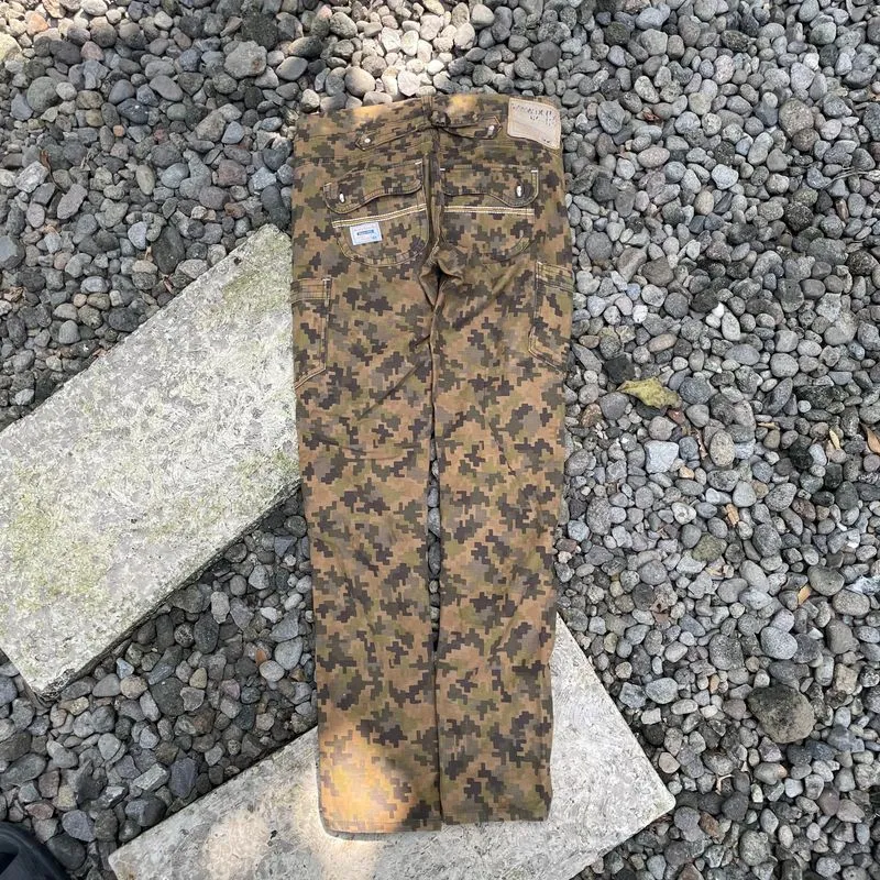 Betty Smith Cargo Cammo photo 1