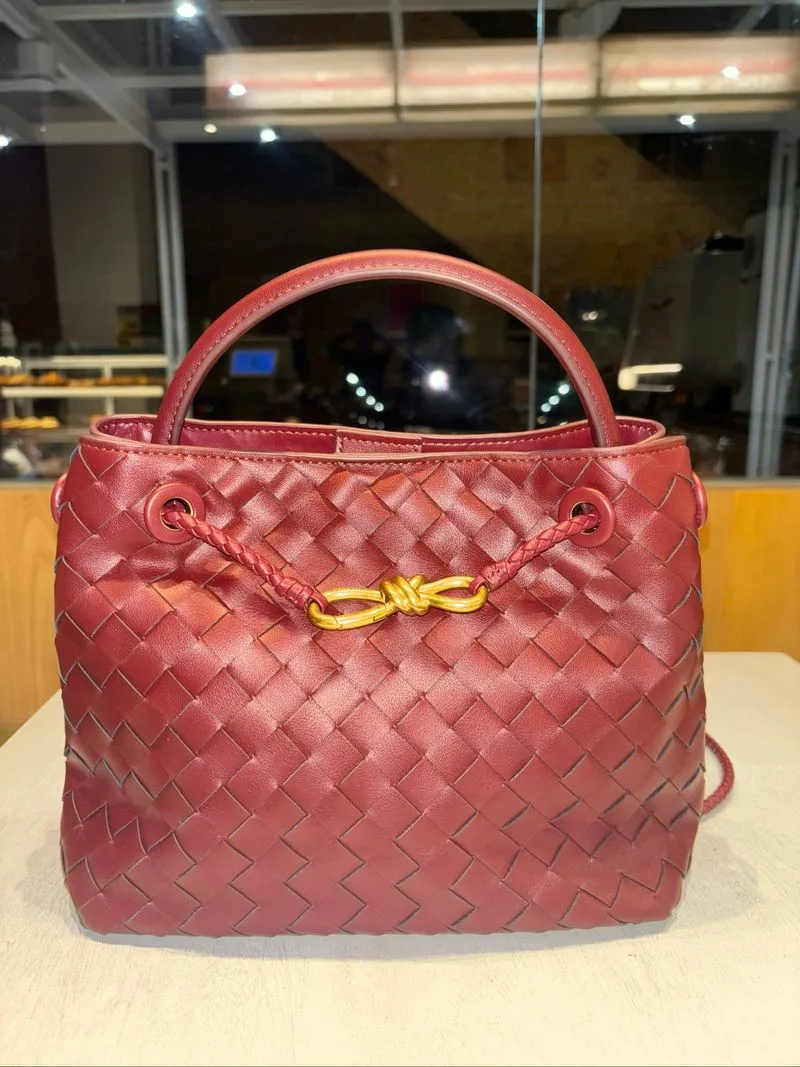 Bottega Veneta Andiamo photo 1