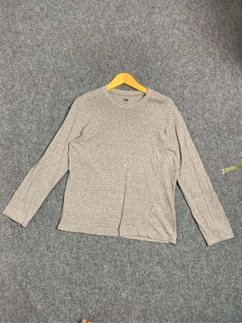 Uniqlo Cotton Longsleeve photo 1