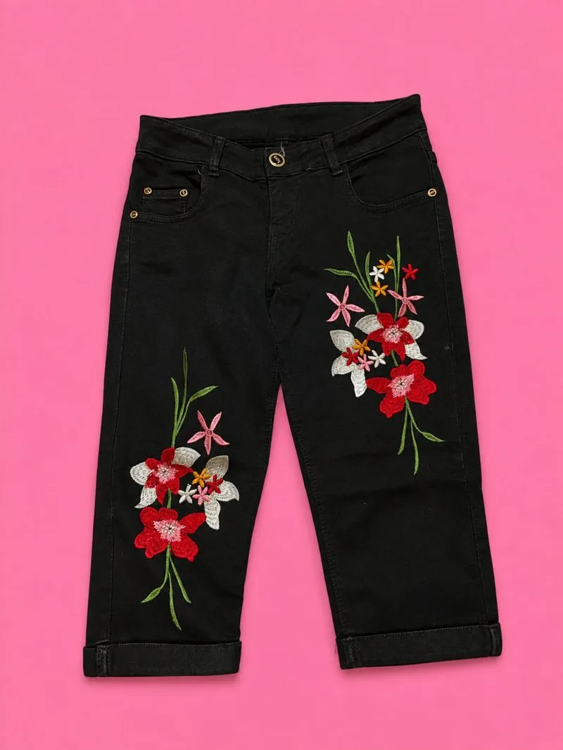 Celana Black Floral Embroidered Jeans photo 1
