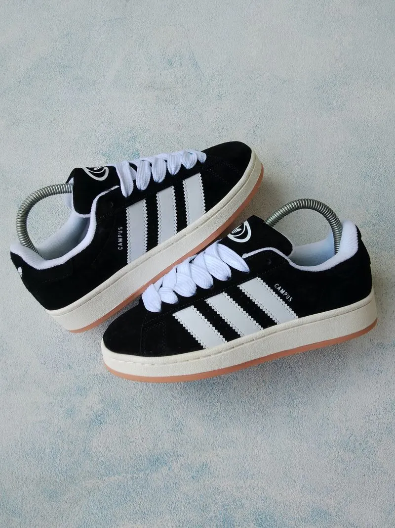 Adidas Casual Sneakers Wanita white black photo 1